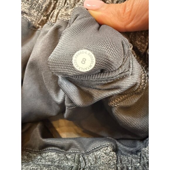 Lululemon Womens Athletic Shorts Size 8 Grey Heathered Quick Dry (Z217) - Picture 4 of 7